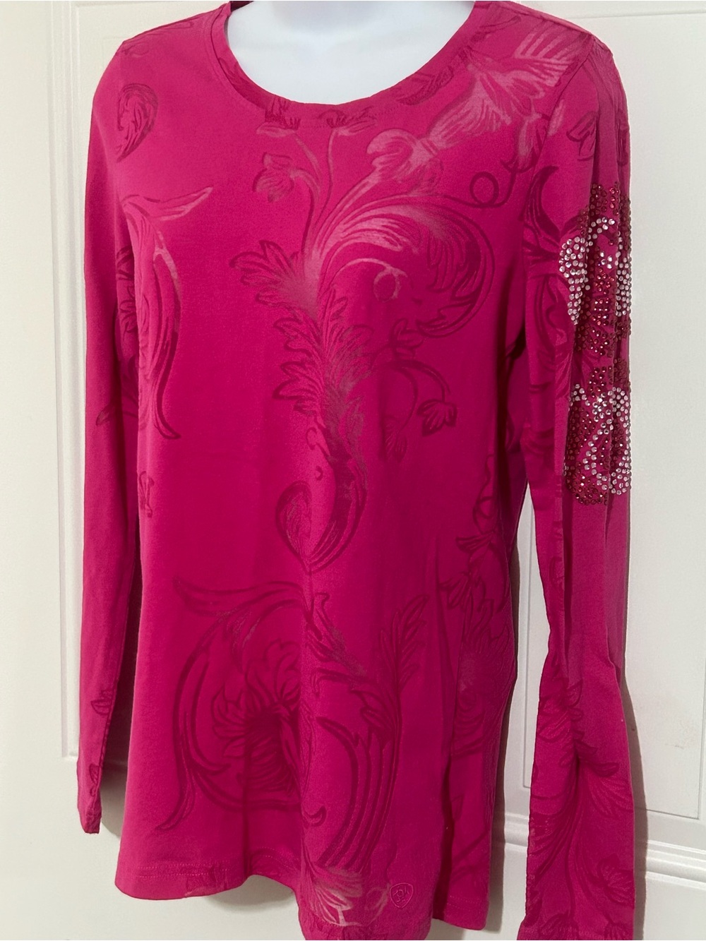 Ariat Hot Pink Long Sleeve Graphic Cross & Rose Top - Picture 2 of 7